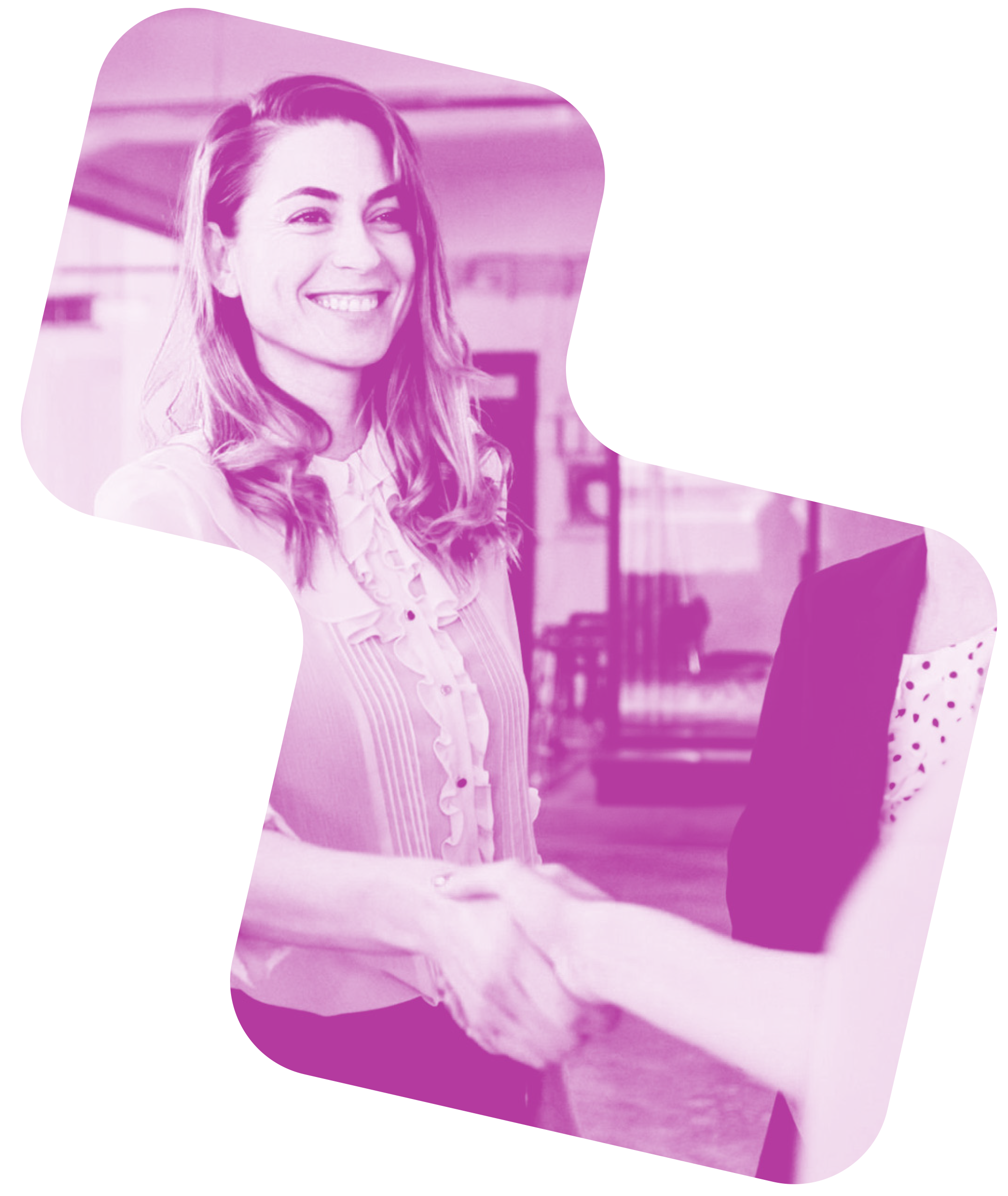 foto a forma di pixel di gradiente rosa con una ragazza che sorride e stringe la mano ad una persona davanti a lei